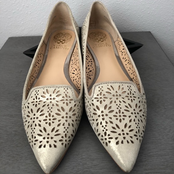 Vince Camuto Estina Laser Cut Flats - Picture 3 of 8